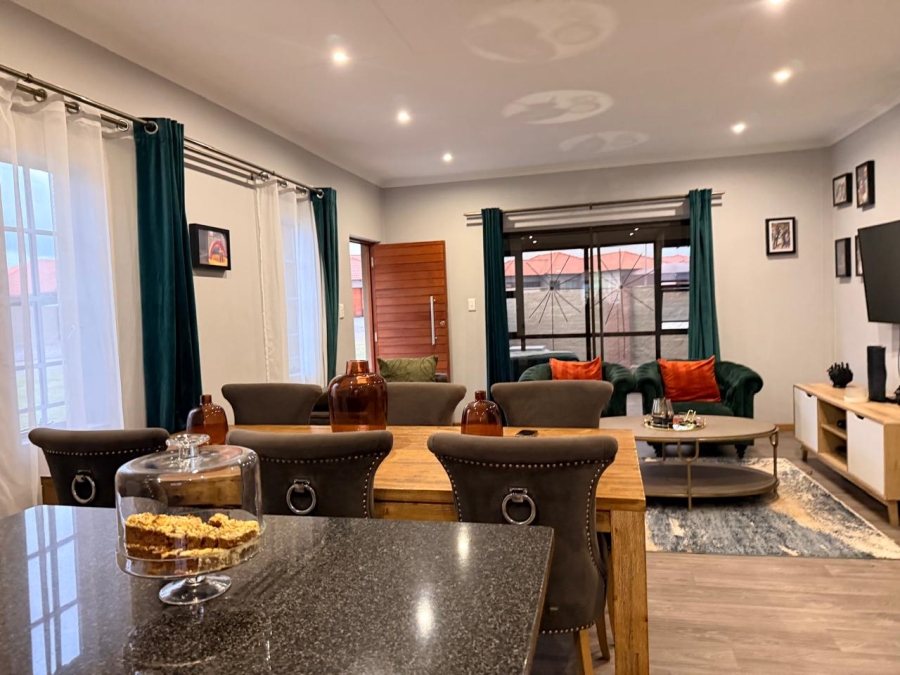 3 Bedroom Property for Sale in Waterkloof East North West